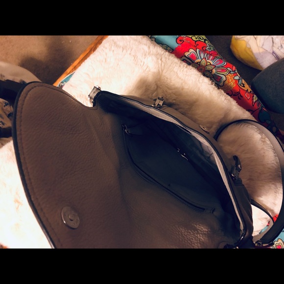 Michael Kors crossbody! - Picture 5 of 7